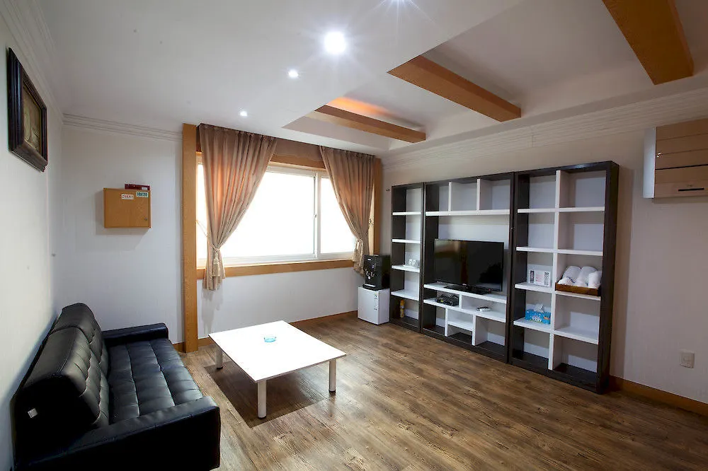 Winners Hotel 3*, Incheon